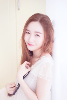 坐在学长的棒棒糖椅子上写作业